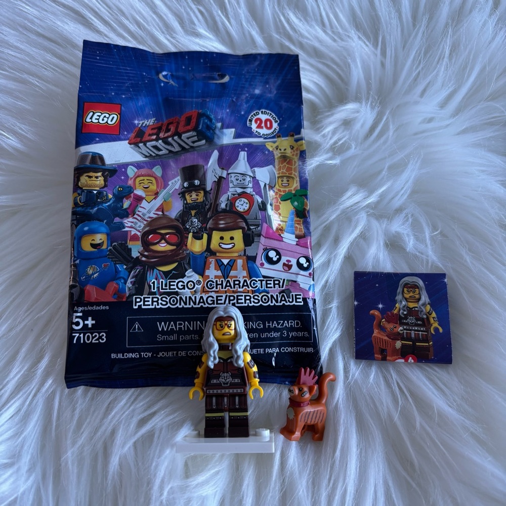 LEGO Movie Minifigure with Cat